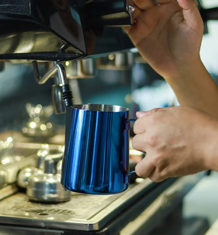 Hot sale Italian sharp spout milk frother pitcher pull flower cup 350ml/600ml stainless steel classic espresso milk jugs