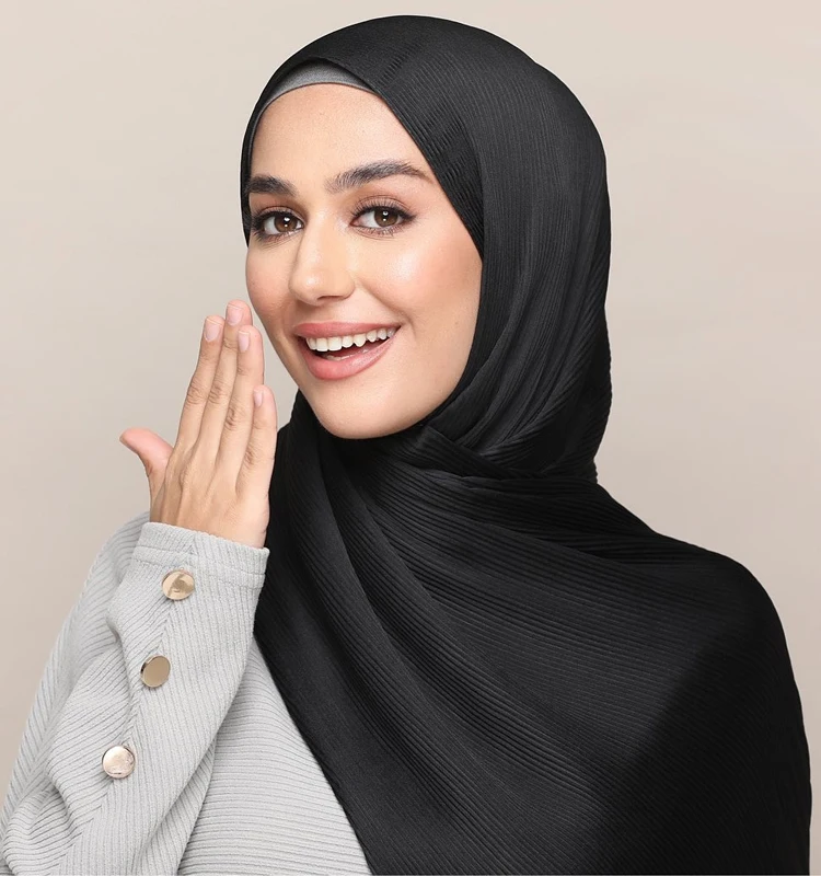 Newest High Quality  Malaysia Hot Selling Satin Pleated Hijab for Women Satin Hijab scarves