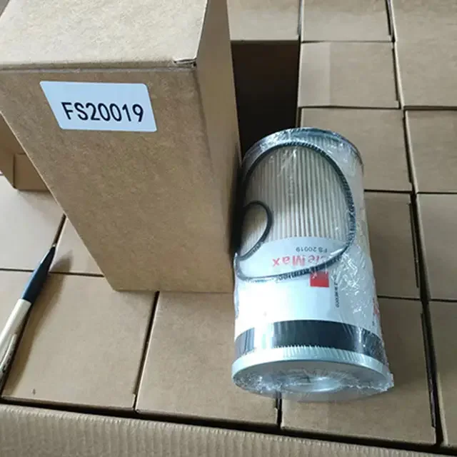 OEM Fuel Filter FS19765 FS19764 FS19763 Used for Fleetguard Filter