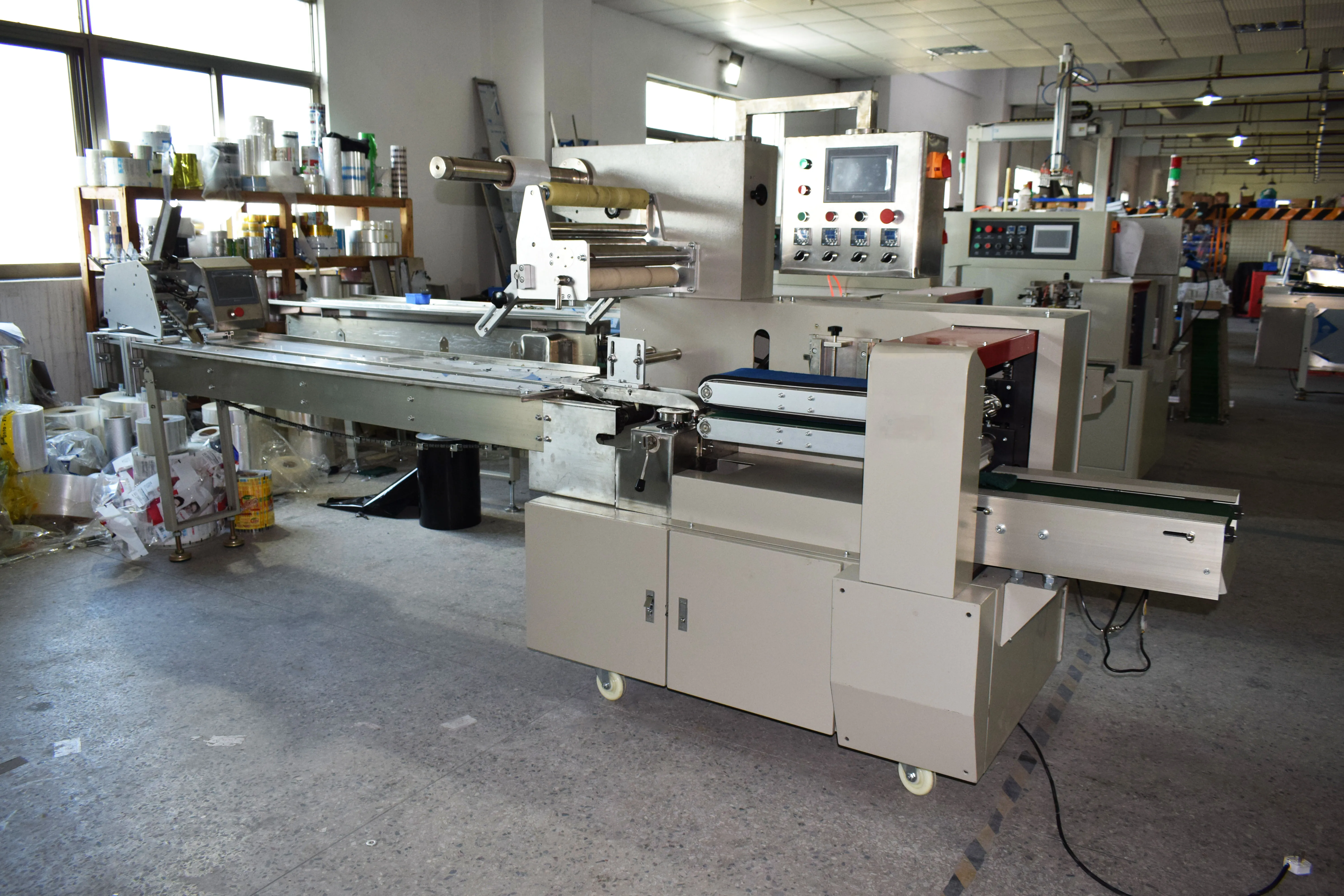 Good Quality Automatic Shrink Wrapping Machine Car Solid Fragrance Box Film Shrink Packaging Machine