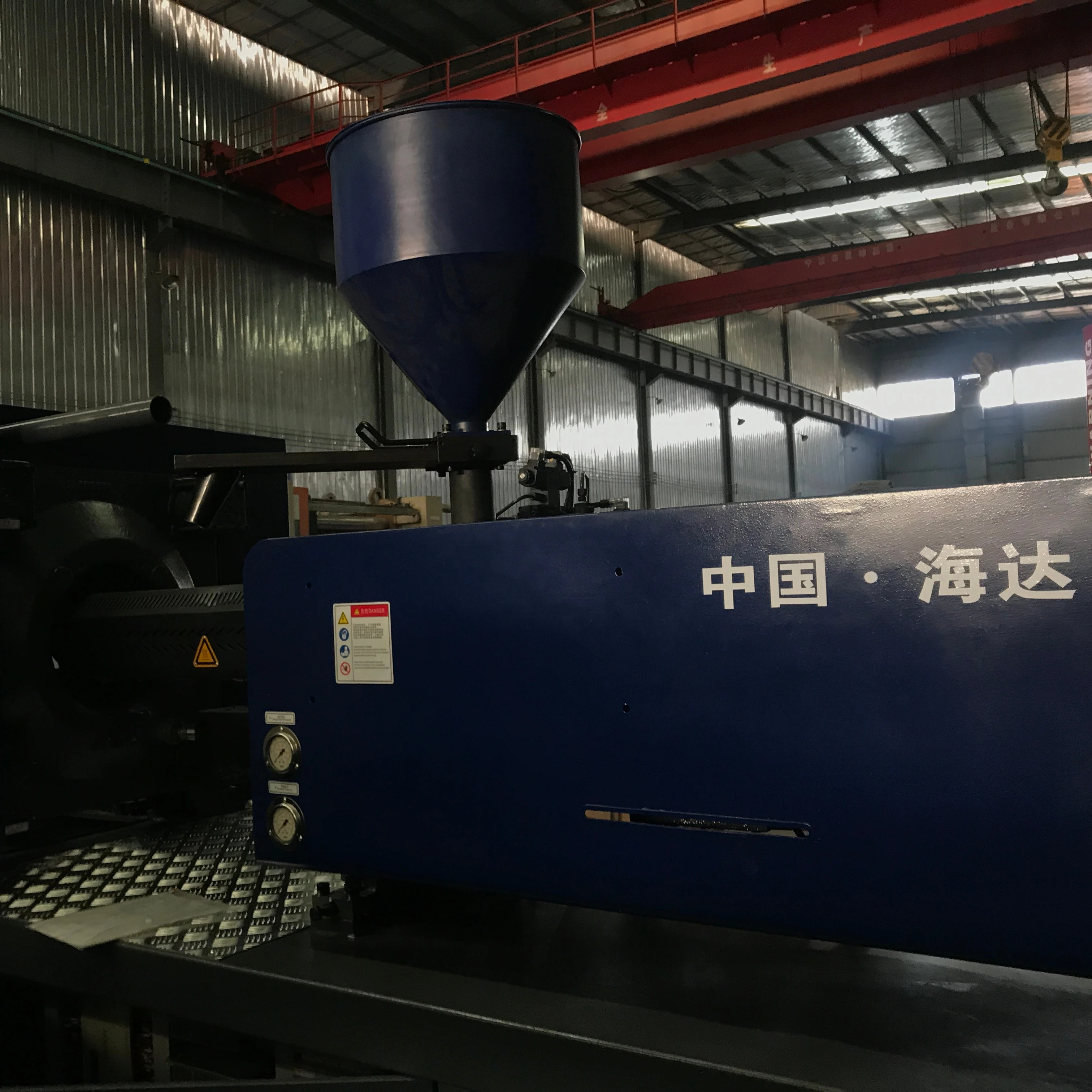 HOY machinery small vertical super master table top plastic tag loop pin taiwan used toyo injection molding machine