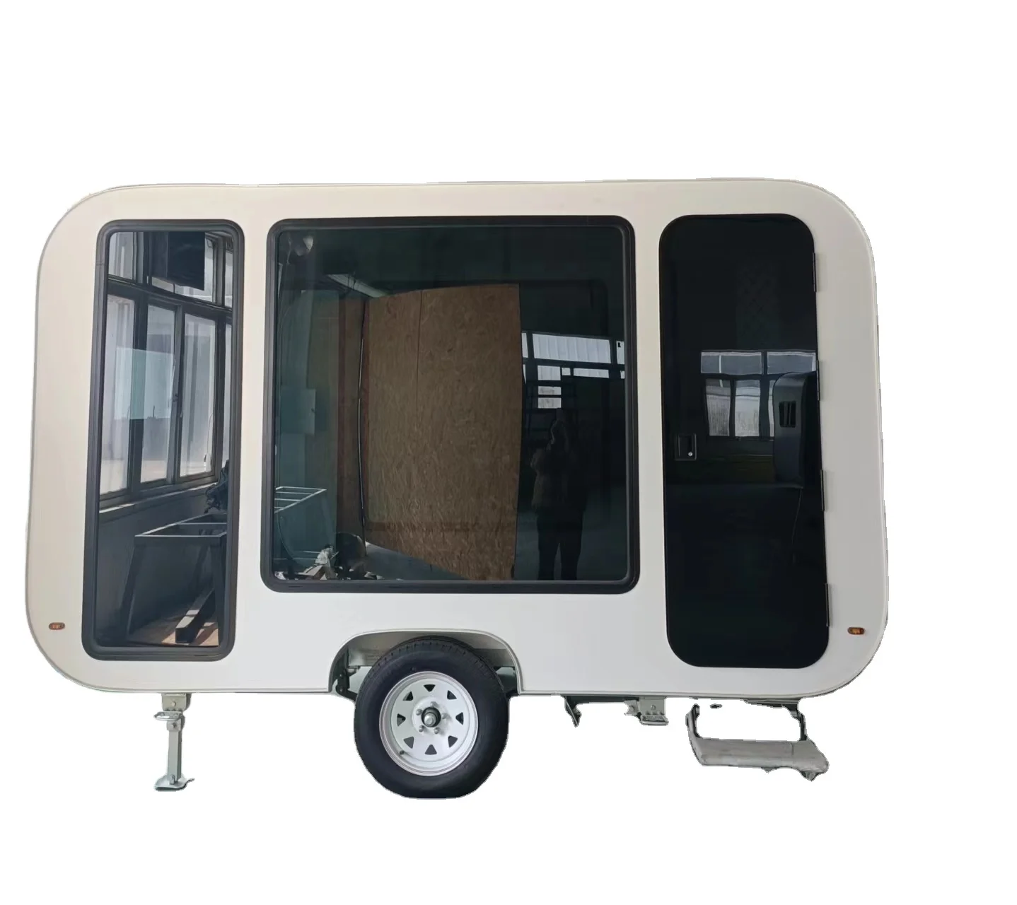 Prefabricated Dining Car Prefab House for Food truck Tiny Coffee House Snack Bars Modern Cafe pod Retail Shops on Wheel