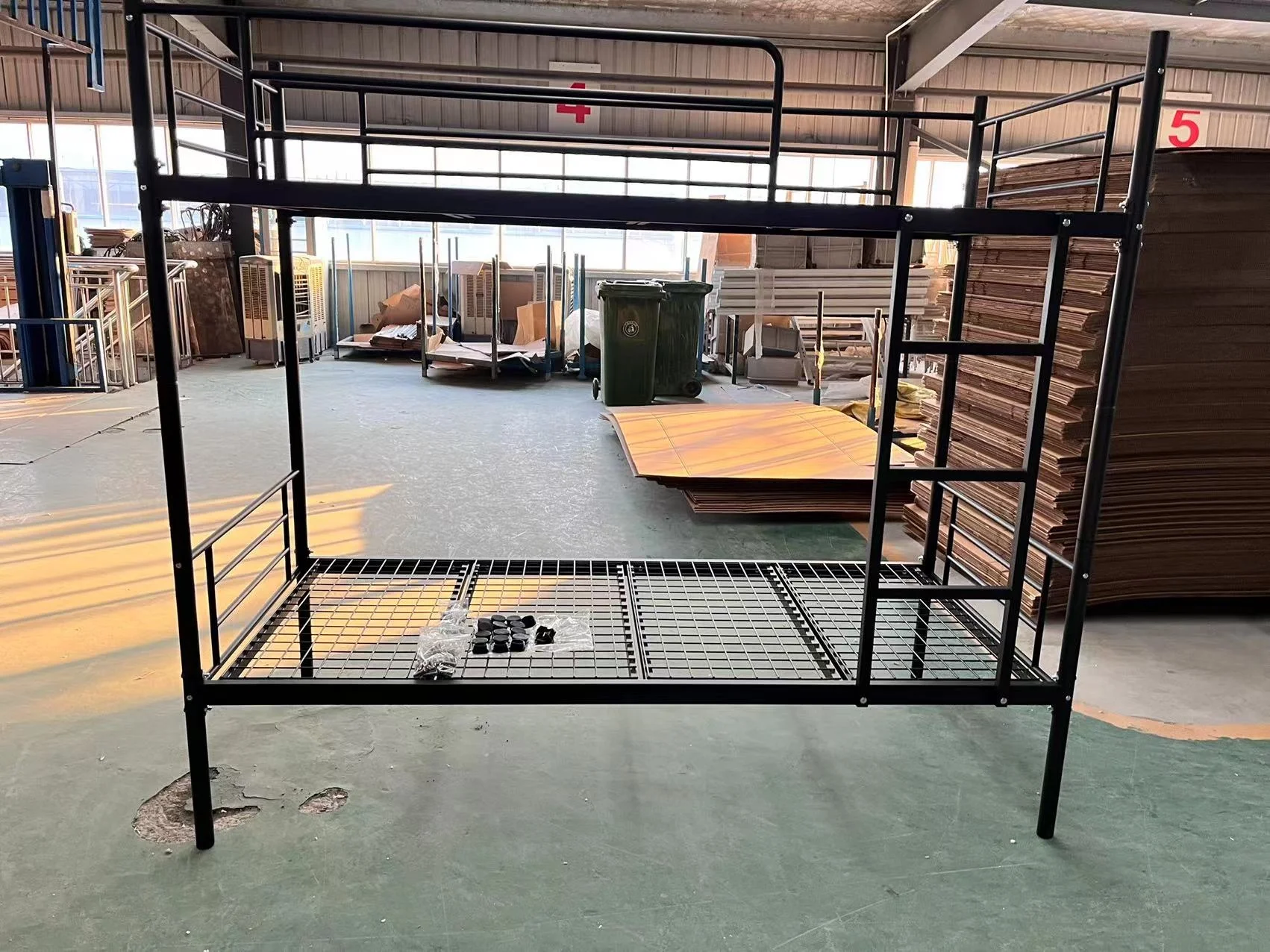 High Quality Adults Metal bed frame Furniture Bed Single, Stainless Steel King Bed Frame, Metal Single Bed