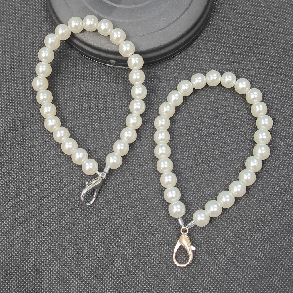 Factory wholesale Pearl Keychain Creative Small Gift Pearl Key Ring With Steel Wire Beading Pendant Key For Bag Accessories