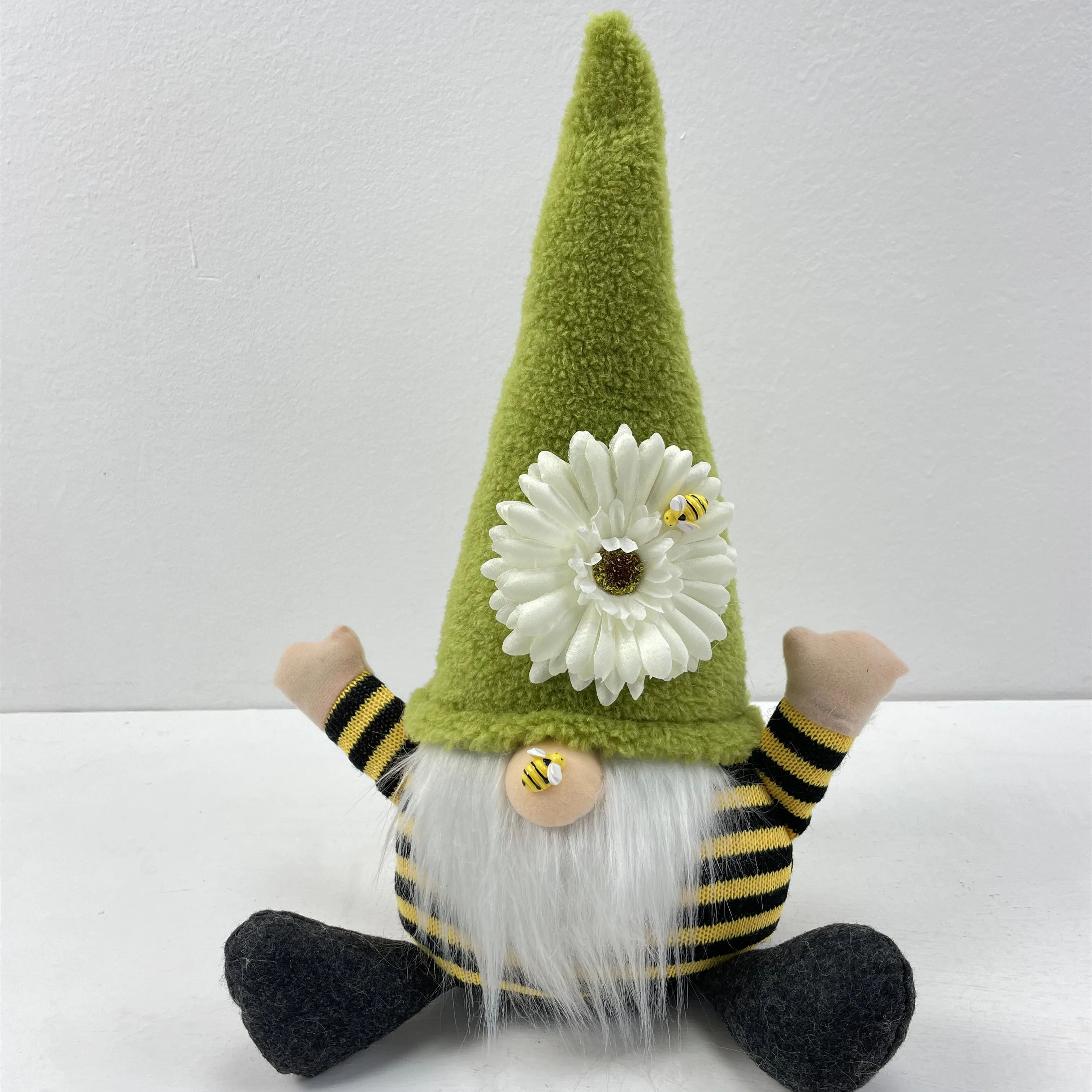 New Design and Hot Sale Bumble Bee Gnomes Plush in Welcome Pose Gnome Ornaments