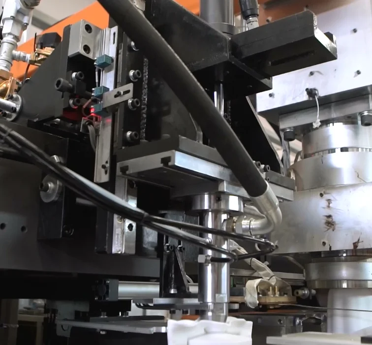 Leshan Powerful Function PP PE Plastic Bottle Blow Molding Machine