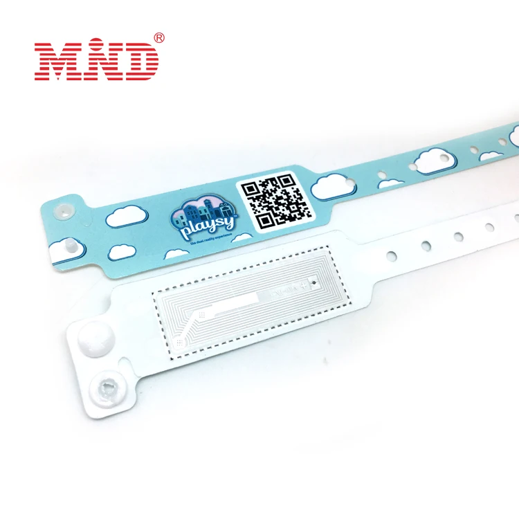 Disposable RFID Bracelet 13.56MHz Amusement Park Tickets NFC RFID PVC Paper Wristband