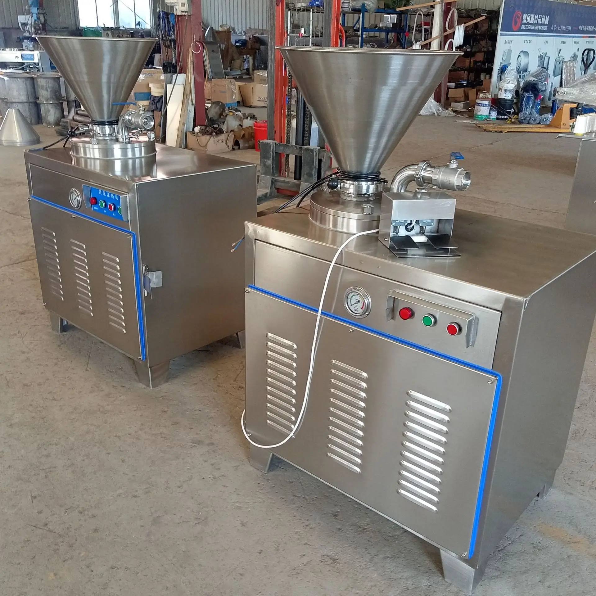 Meat product making machine sausage maker with twisting function