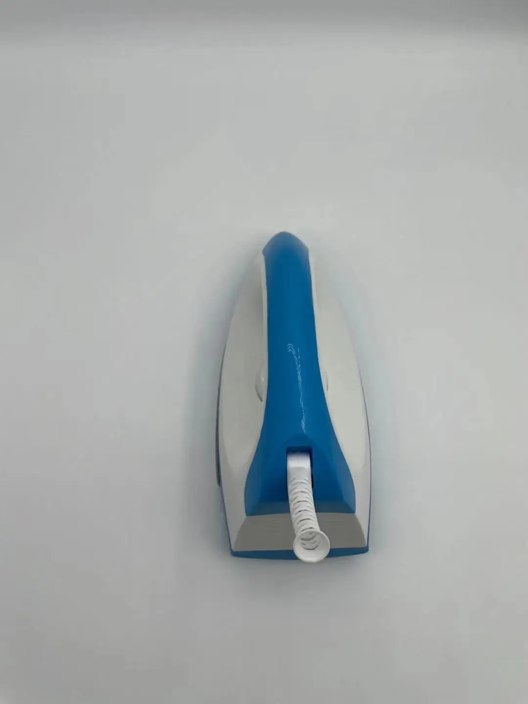 Jiema Electrical Appliance Factory, which has been exporting for 21 years, mainly produces a variety of electric irons