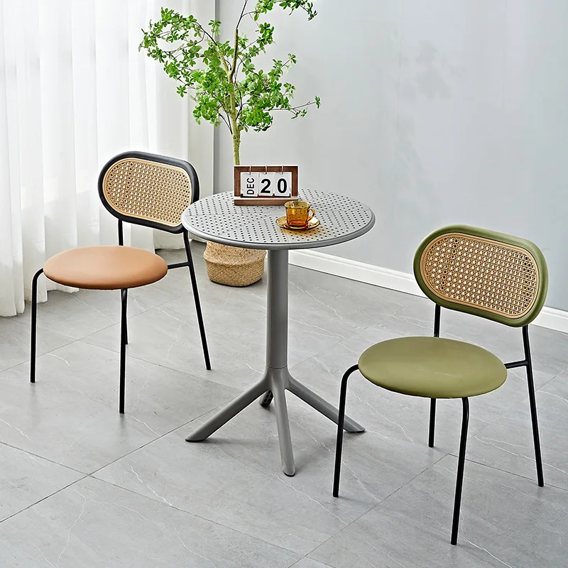 Factory Wholesale Modern Hotel Polypropylene Popular Plastic Arm Dining Chairs And Tables Cafe