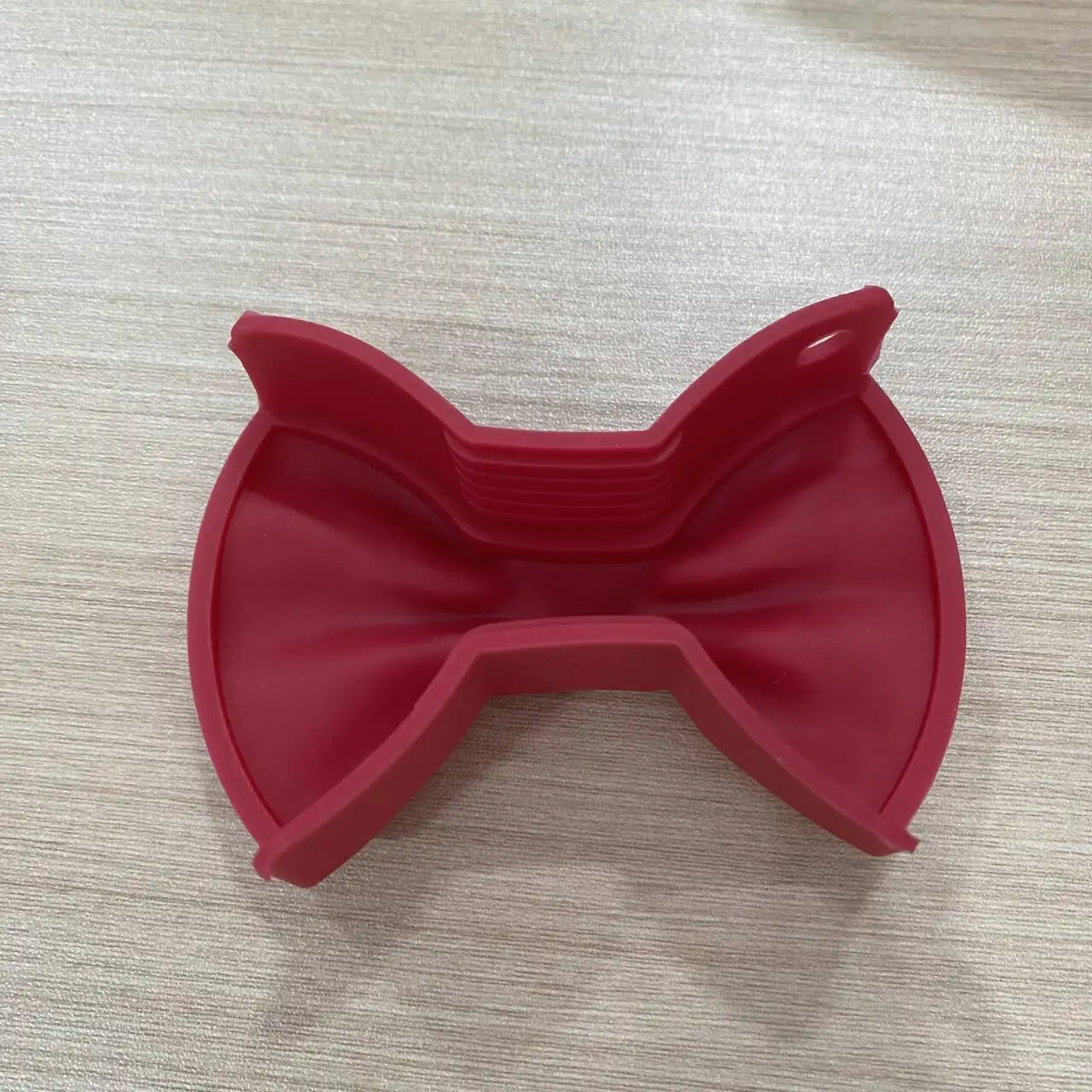 Bowknot Silicone Heat Insulation Kitchen Utensil Pot Clip Finger Protector Silicone Oven Mitt Bowknot Anti-slip Grip Bowl Clip