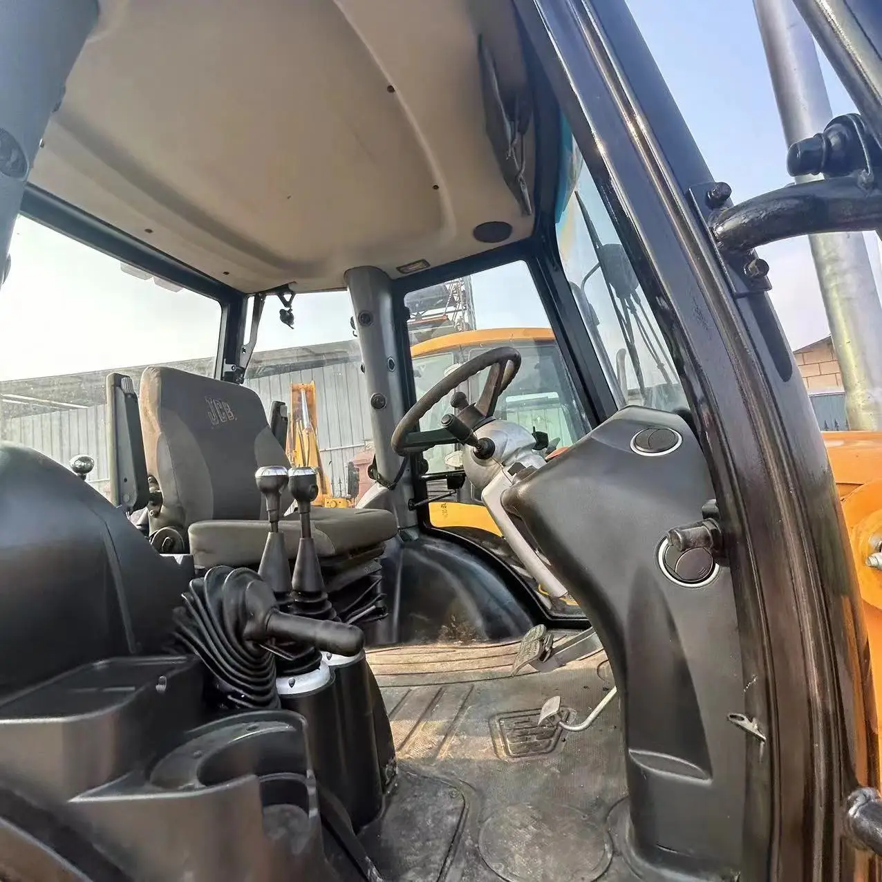 Используемый оригинальный экскаватор-погрузчик JCB 4CX по заводской цене использованная машина высокого качества для продажи