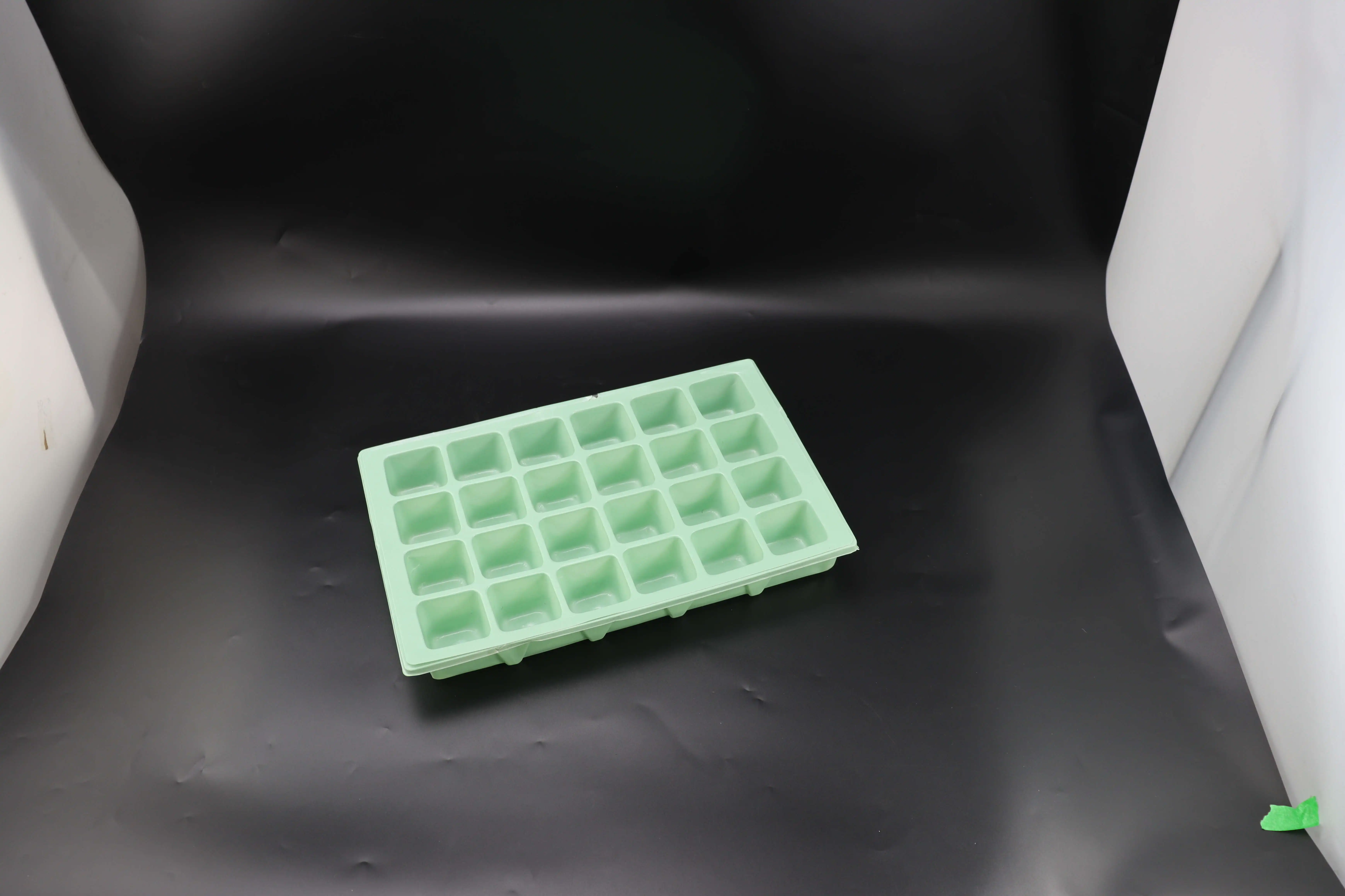 Sell High-Quality Seed Starter Kit Seedling Propagation Ps 24 Grids Plant Grow Tray