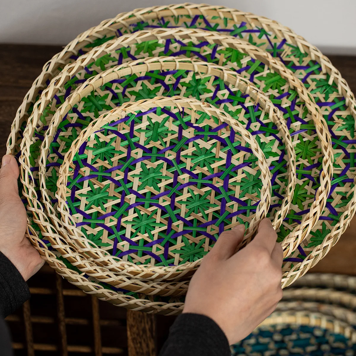 Handwoven Natural Bamboo Art Woven Decorative Fruit Flat Basket Seagrass Wall Hanging Wood Bamboo Plate
