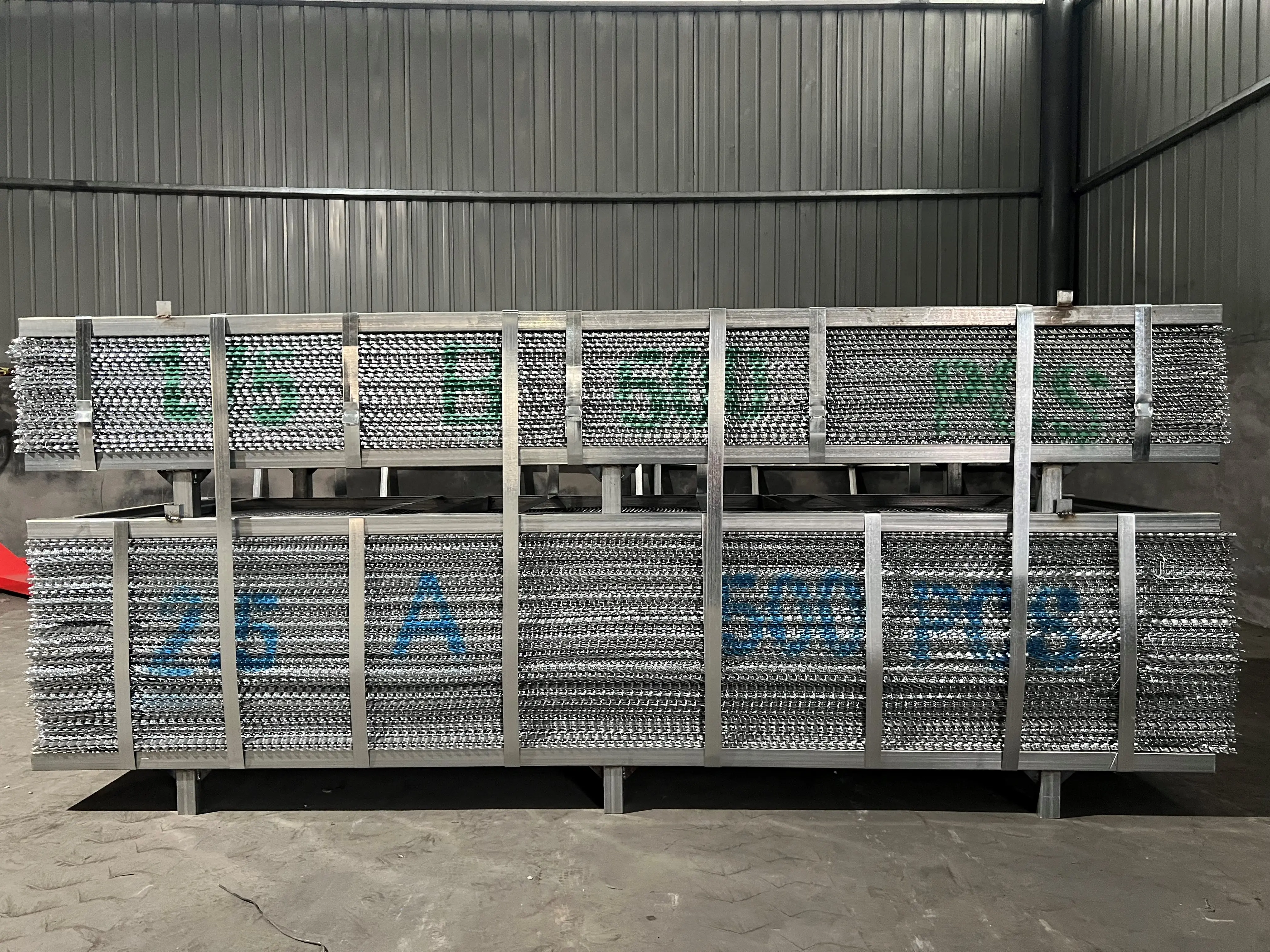 Factory Sale  Steel Materials 1.75lbs/2.5lbs/3.4lbs Expanded Metal Lath Diamond Mesh Lath Coated Perforated Apartments