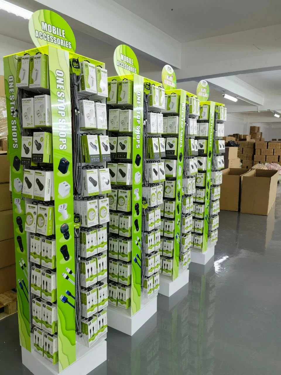 4 Sided Rotating Display Stand 400pcs Phone Accessories Retail Store Floor Display With Box Package Peg Hooks