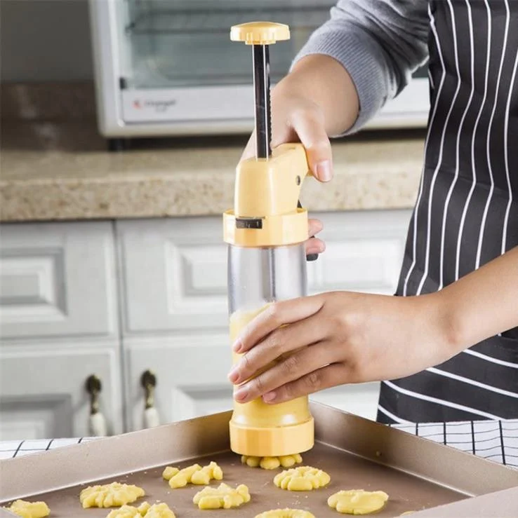 
Cookie Press Maker Machine Icing Gun Kit with 16 Discs and 6 Decoration Tips for Home DIY 