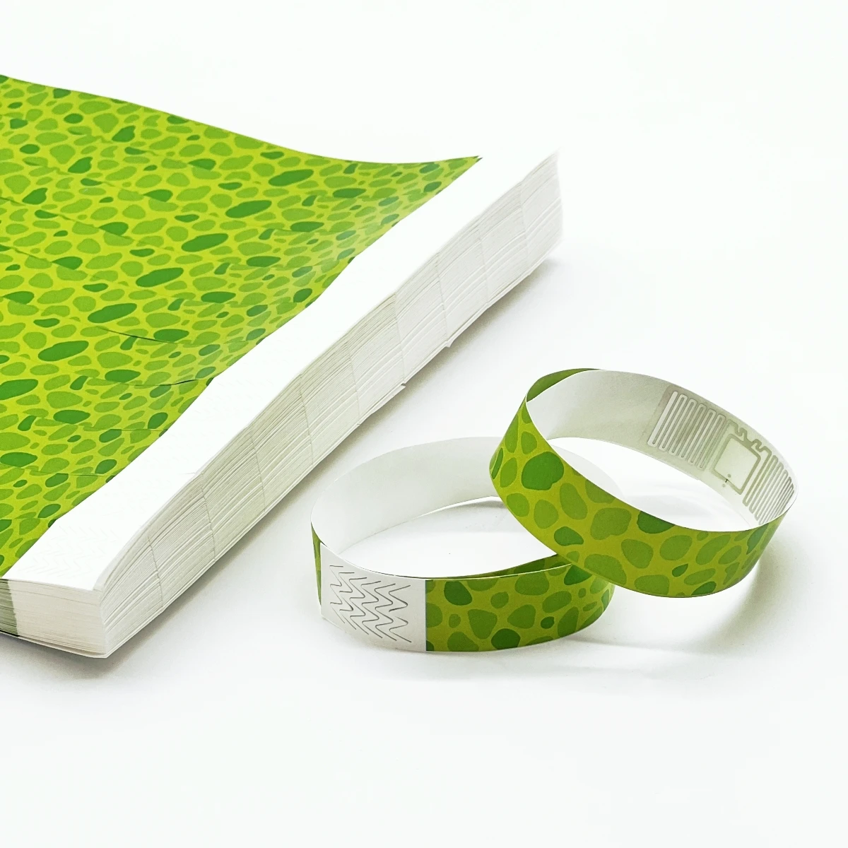 Custom Logo Printed Bracelet Waterproof Paper Tyvek RFID  Wristbands NFC function for Event Party Supplies ticker with chip