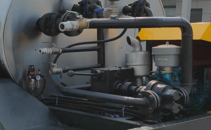 The Best China Manufacture Pakistan Hot Sale Trailer Bitumen Asphalt distributor