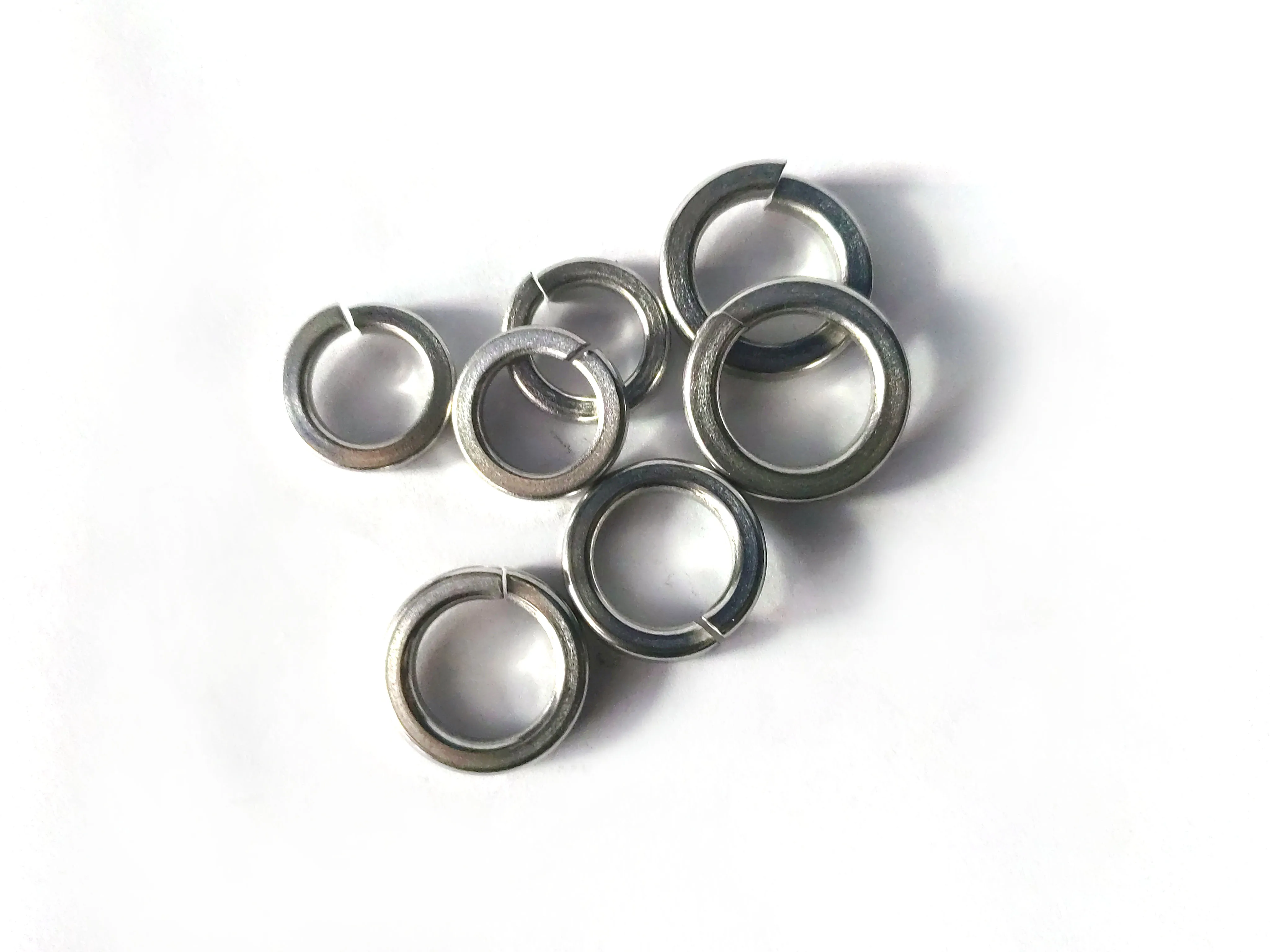 Factory Wholesale General Industry M2 M30 Plain Stainless Steel Spring Washers Gb93 Zinc White Polishing Gasket