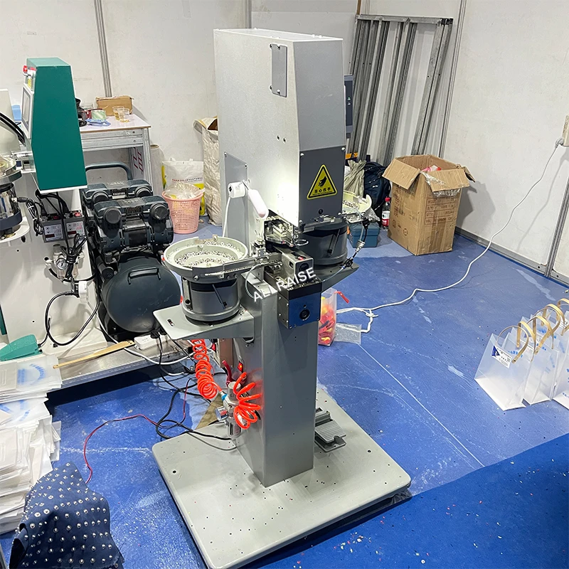 Sewing Eyelet Punching Machine Automatic Gasket Air Eye Snap button machine for Cloth Two-Disc Buttonhole Machines