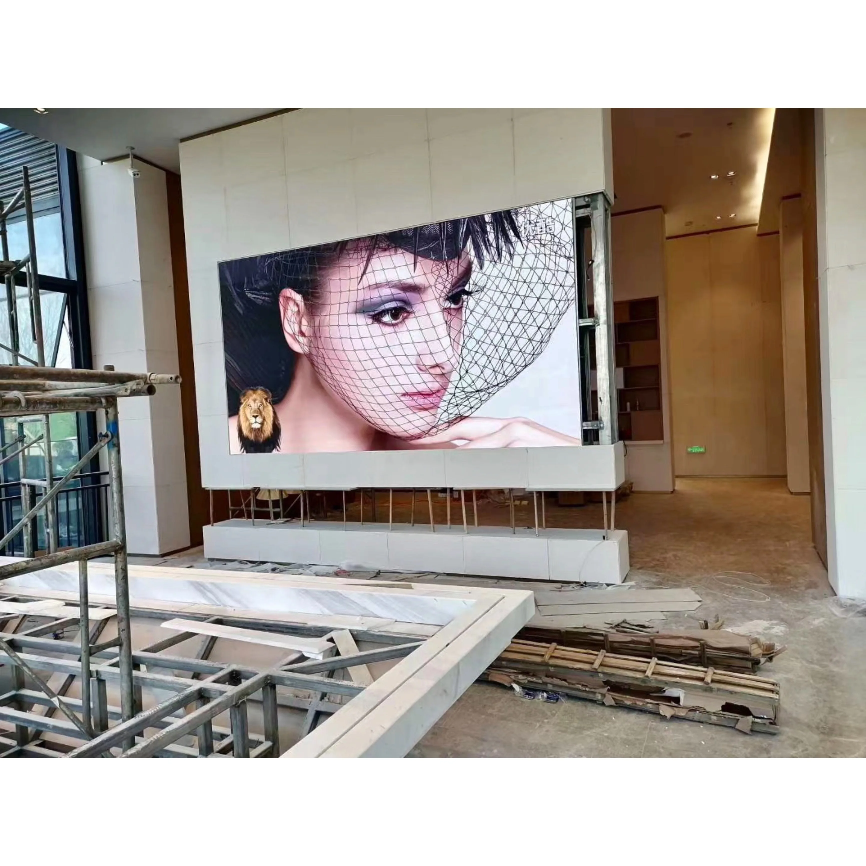 P2.5 Indoor aluminum cbainet 640*640mm Rental LED Video Wall