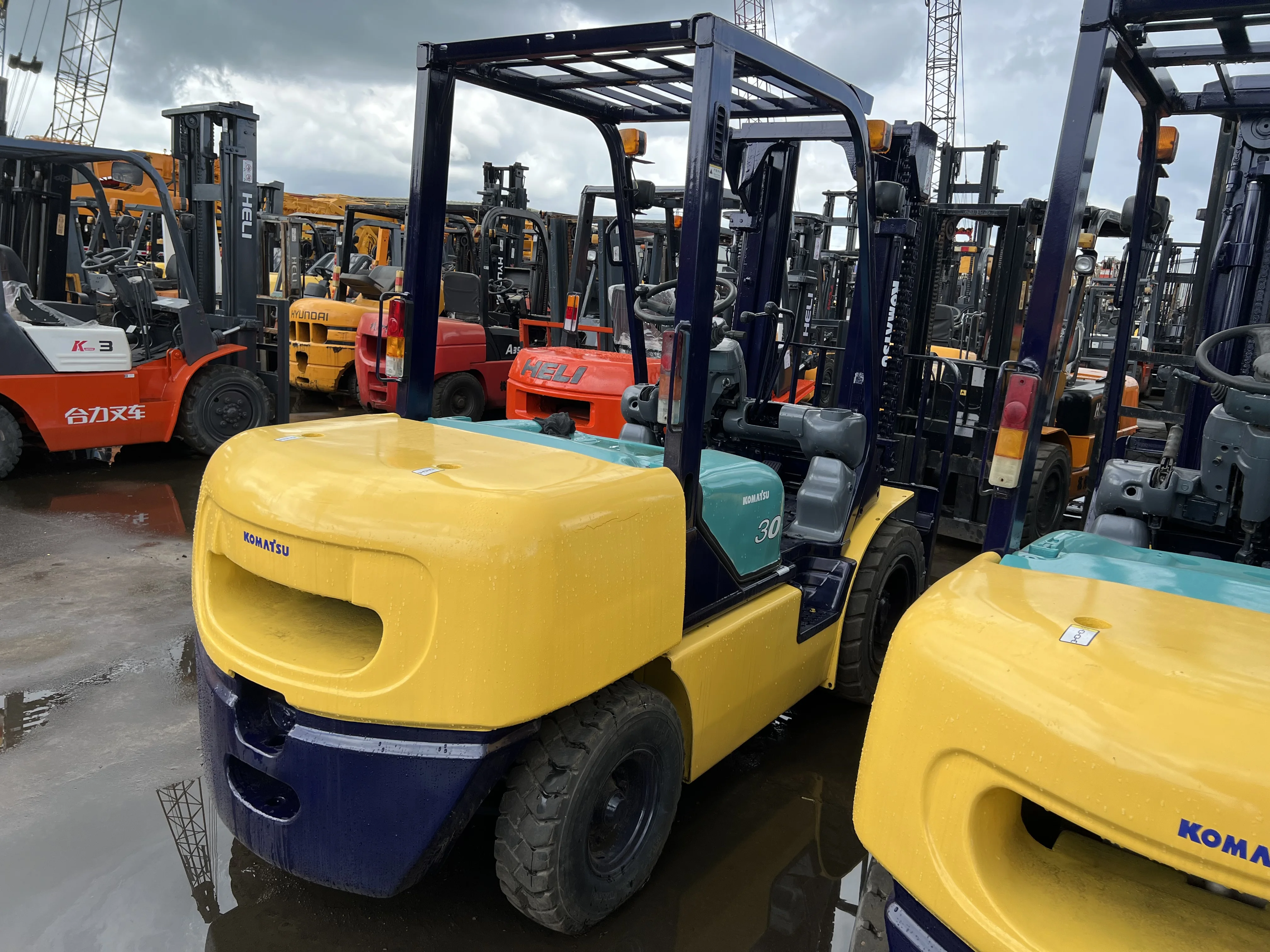 super quality KOMATSU fd30t-14 used secondhand diesel forklift truck originally imported from Japan