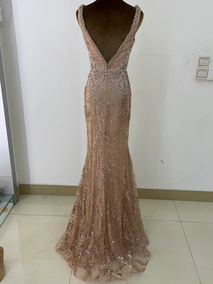 drop shipping low MOQ Floor length jeweled garland motif mermaid gown sweep train deep V prom Dress