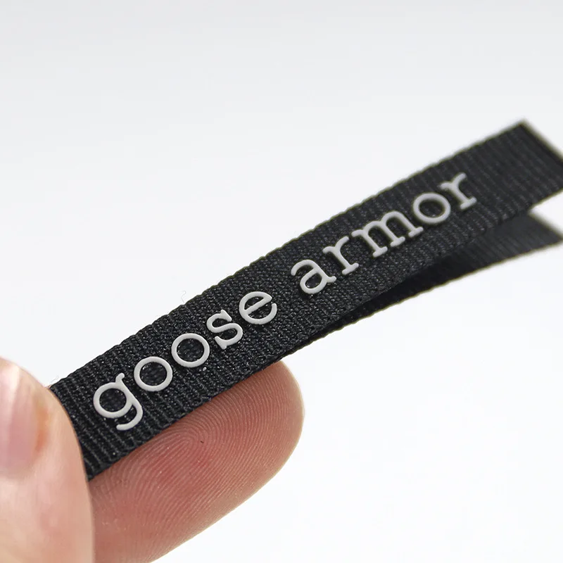 Luxury Custom 3d Clothing Woven Labels Tag Sew On T-shirt Jersey Hoodies Bags End Folded Fabric Labels With Heat Press Silicone