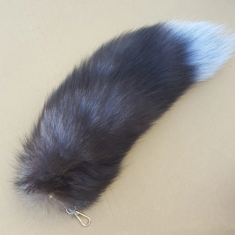 Wholesale good quality natural fluffy real fox fur tail real fur keychain