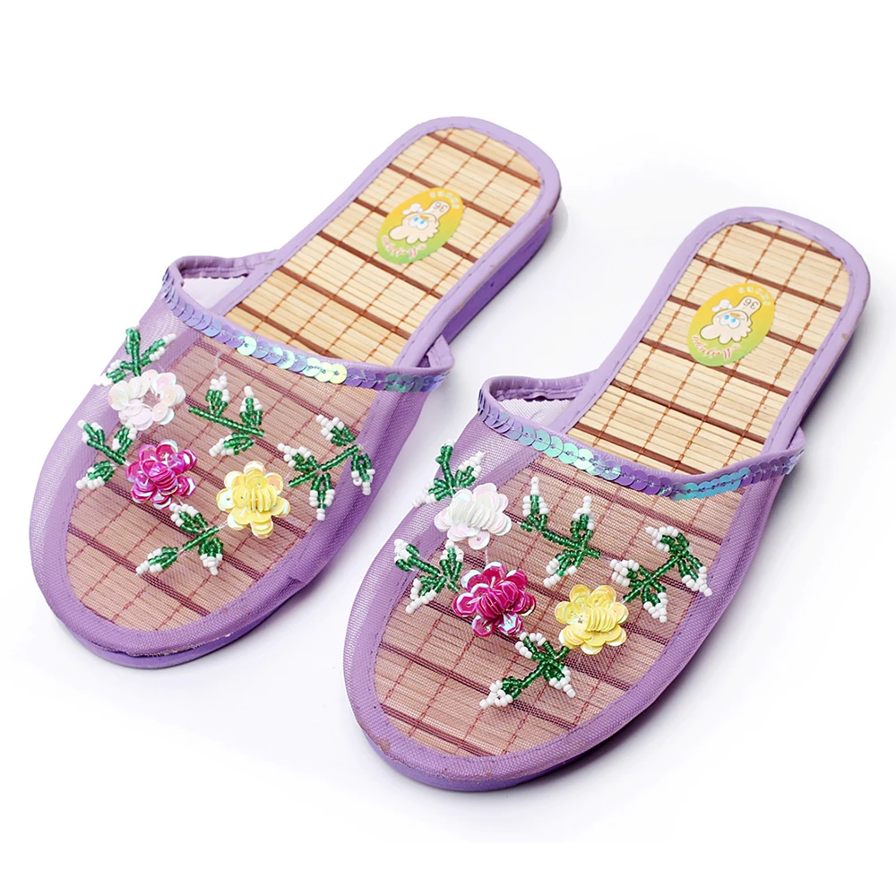 Summer refreshing and breathable home sandals creative embroidery flower mesh slippers
