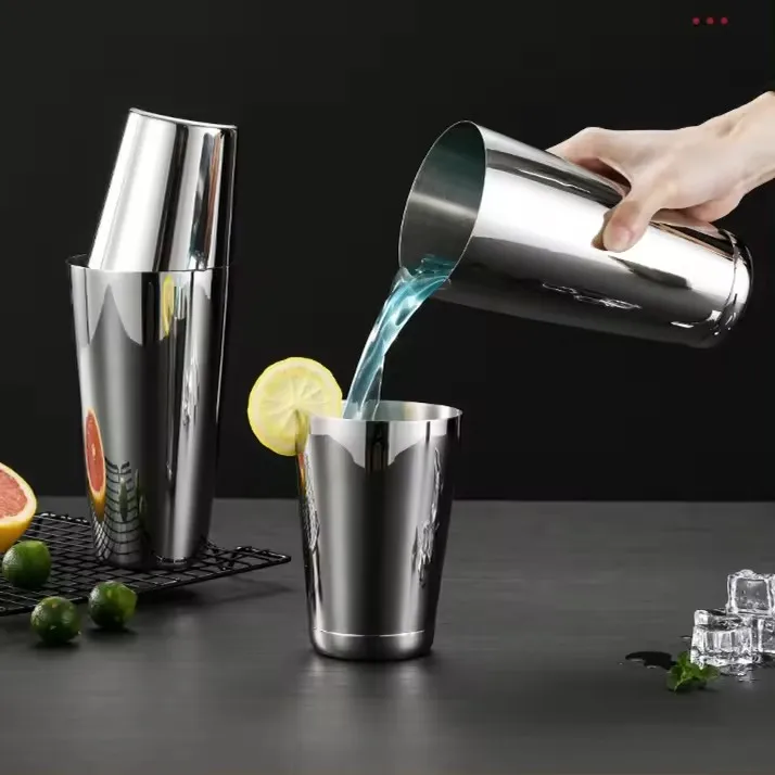 ODM/OEM Shaker Bar Mixing Glass Wine Drink Mixer Bar ware tools Bartender Kit