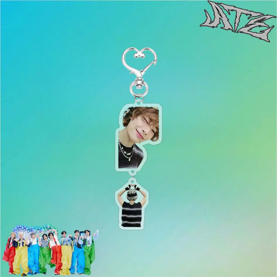 Акриловый брелок Kpop SK