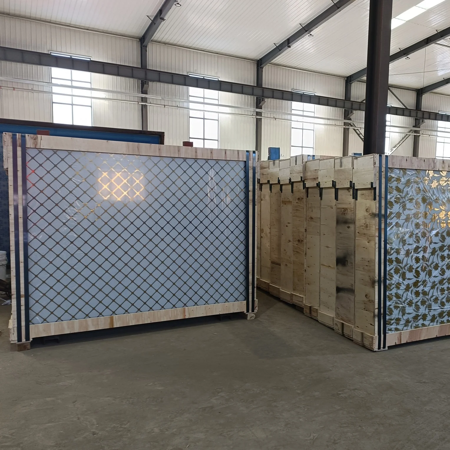 PARTNER China Glass Supplier High Quality 3mm 4mm 5mm Customized Art Decorative Glass for door and window