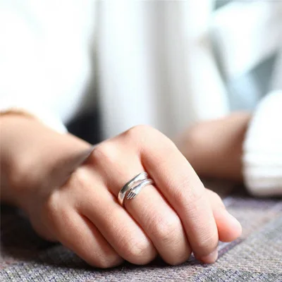 Best Friend Gift Couple Ring Fashion Open Adjustable Copper Ring Punk Jewelry Meaningful Hand Hug Ring for Women Girls