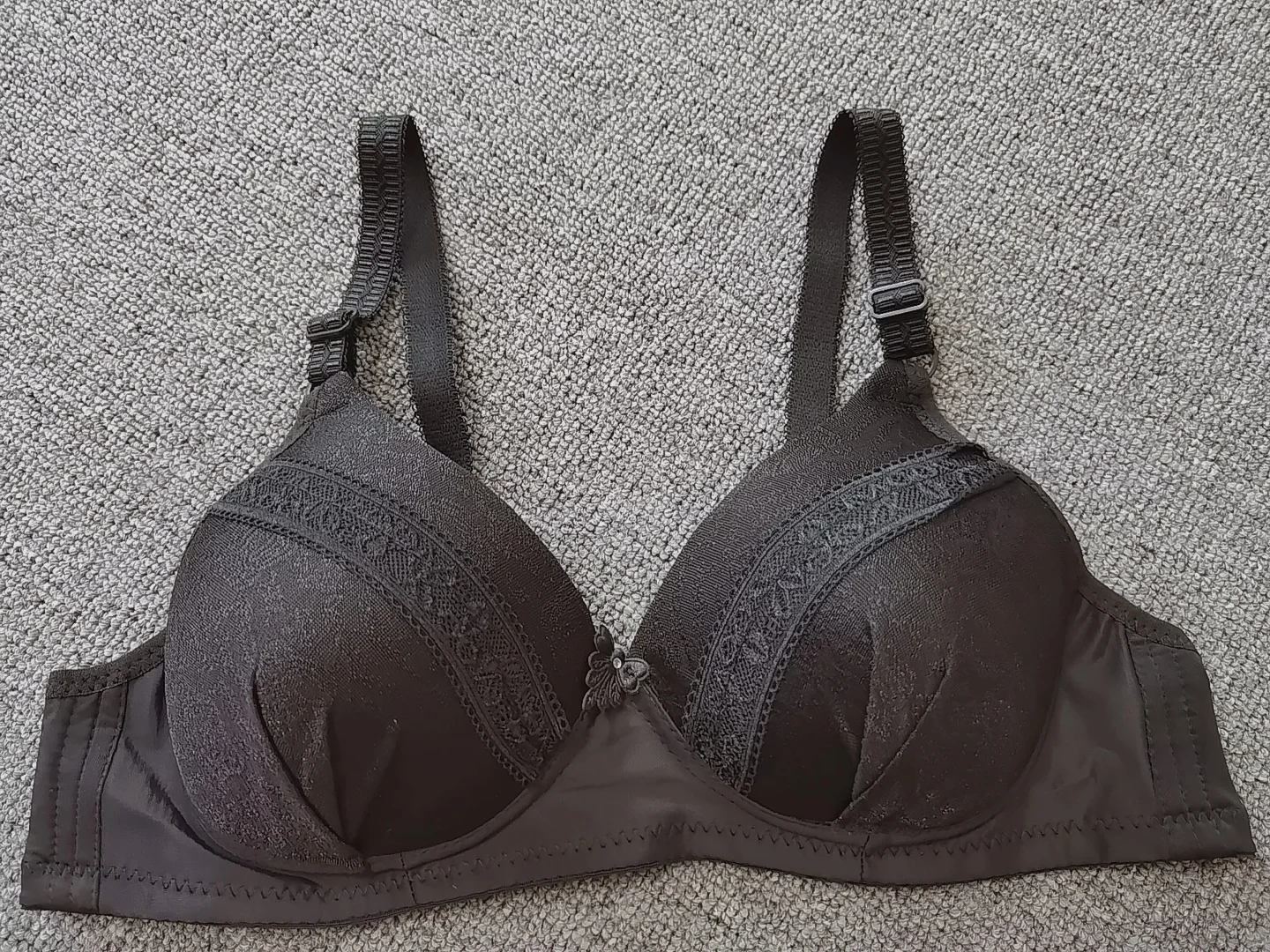 Комплект нижнего белья из прозрачного сетчатого бюстгальтера и трусиков