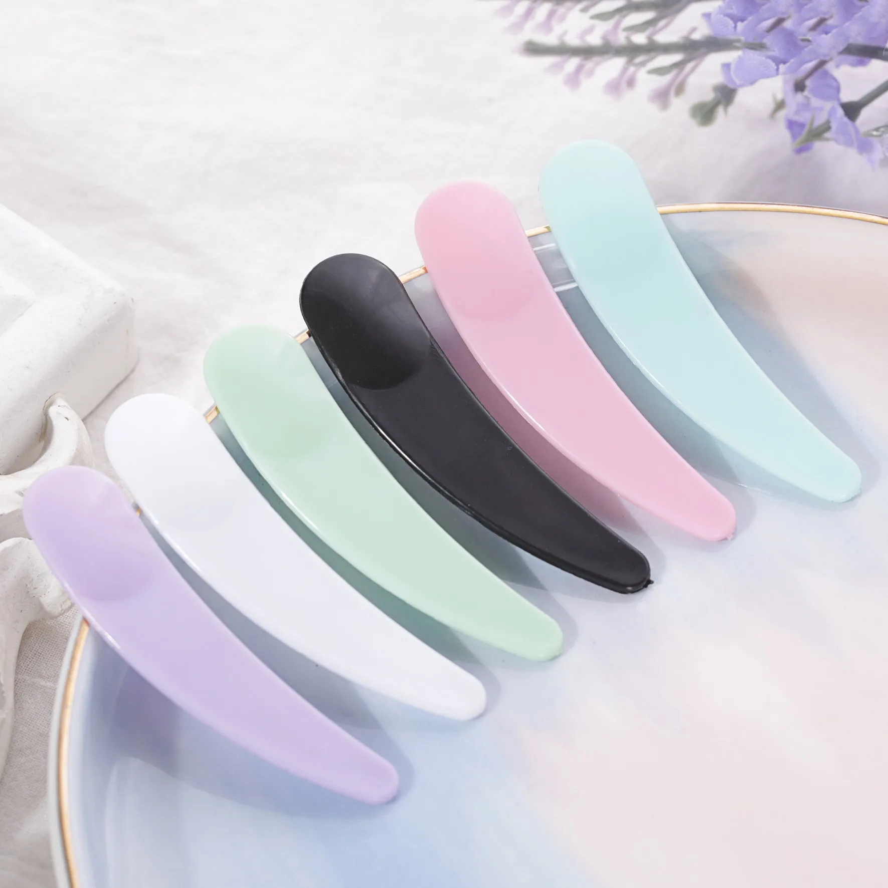 Wholesale In Stock Disposable Plastic 6cm Private label custom logo Small Makeup Scoop for Eye Cream lip blam spoon