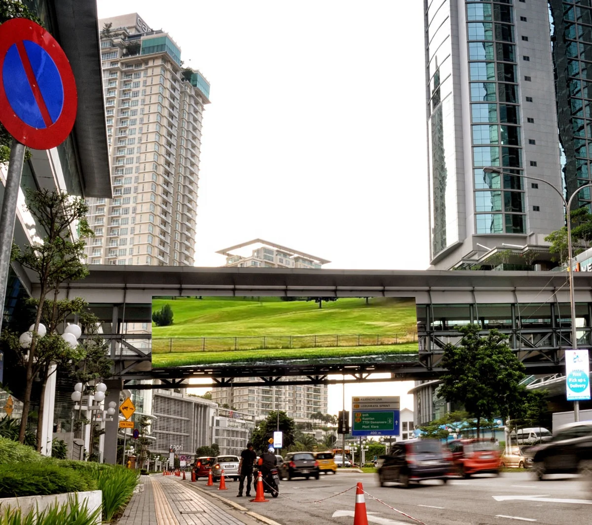 LED AD Board Cross Road Bridge Fixed LED Digital Video Billboard Iron IP65 Outdoor P3 Fixed LED Display Video Wall Full Hd 3mm