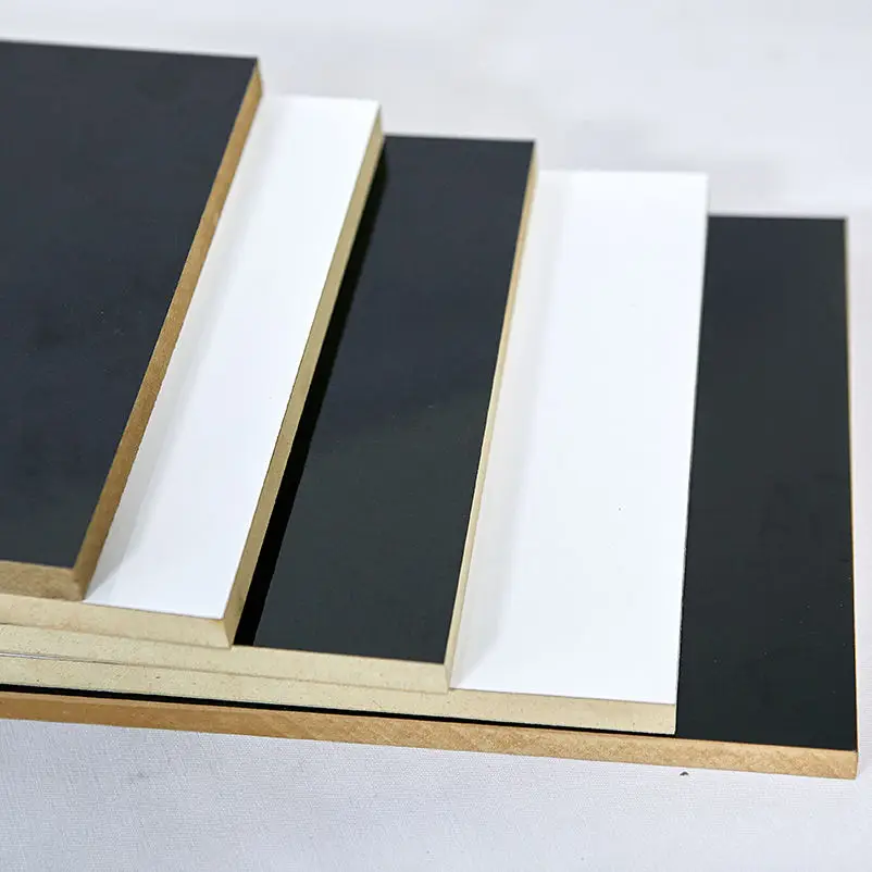 Linyi Factory Wholesale 1220x2440mm Furniture and Cabinet Used Black Melamine Plywood