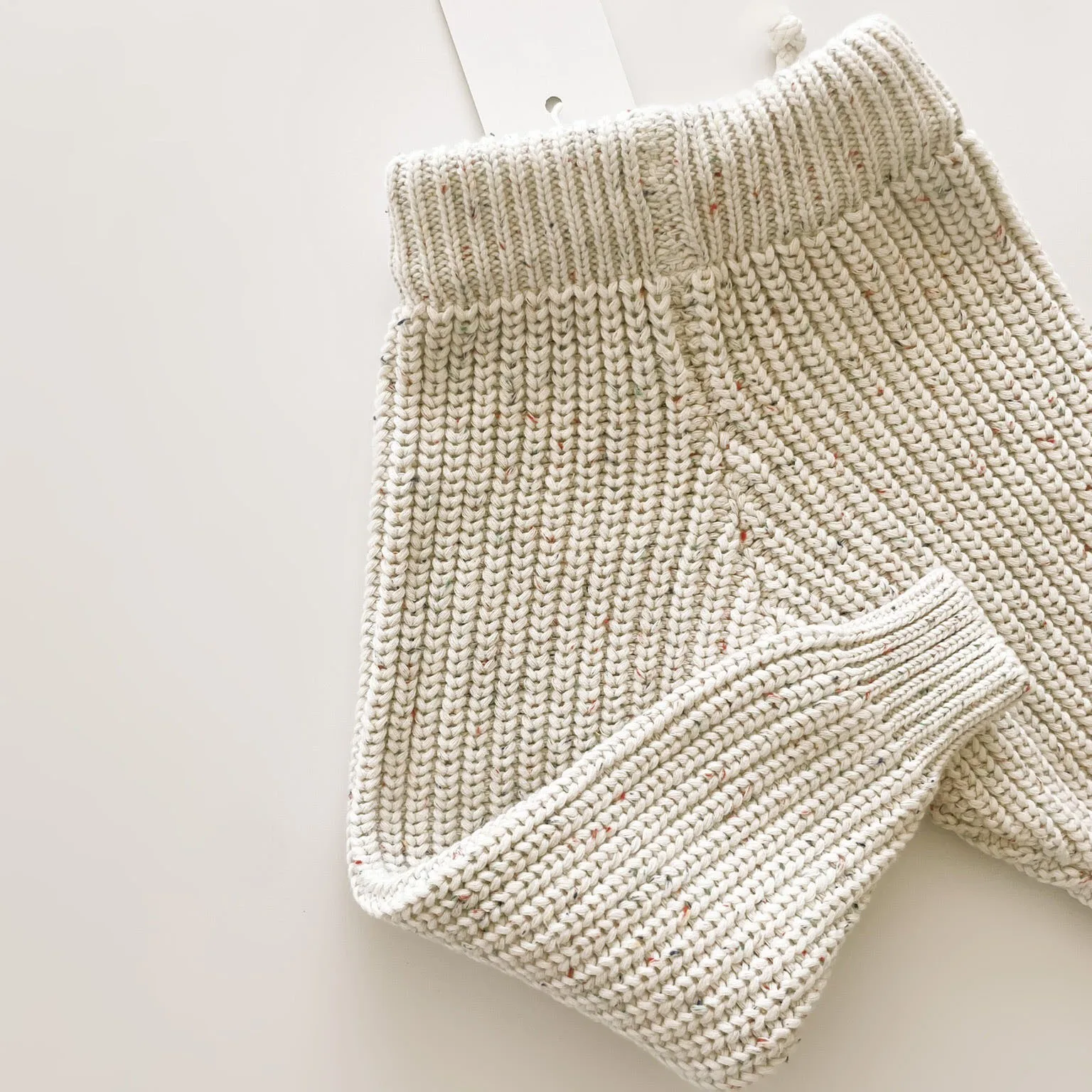 Детские хлопковые комплекты свитера с логотипом на заказ, зимние комплекты одежды для новорожденных, ребристые толстые трикотажные брюки с длинным рукавом, детский вязаный комплект