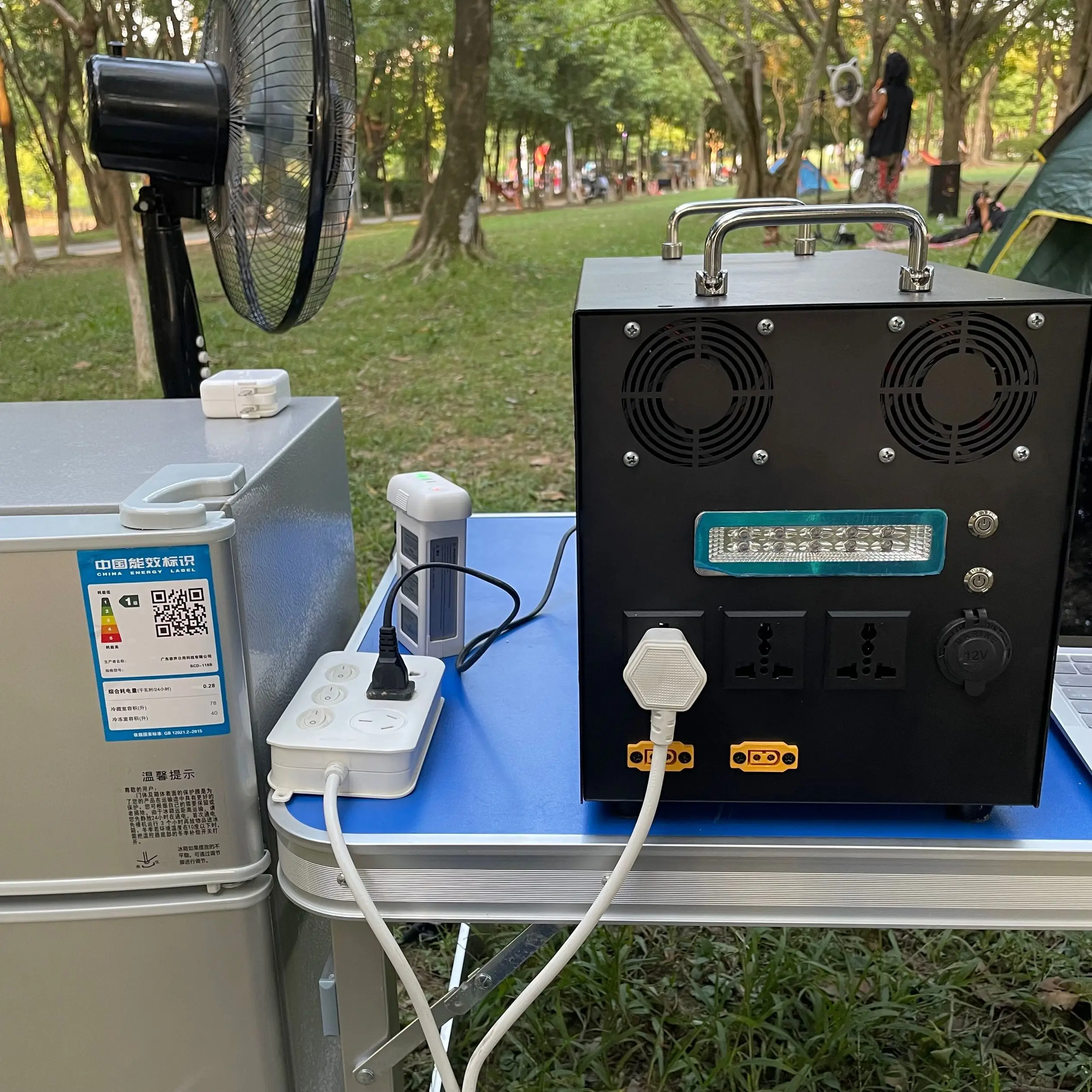 220v solar power station 1kw for refrigerator,portable solar power station manufacture solar charging station for electric car