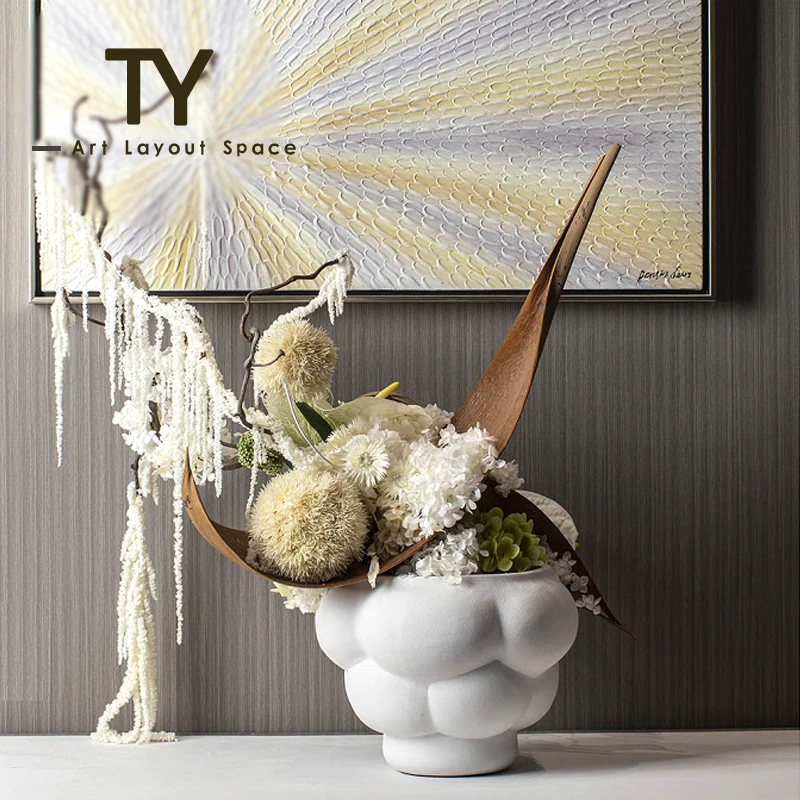 Simple modern sales office model room project department hotel lobby soft furnishings ceramic flower vase ornaments