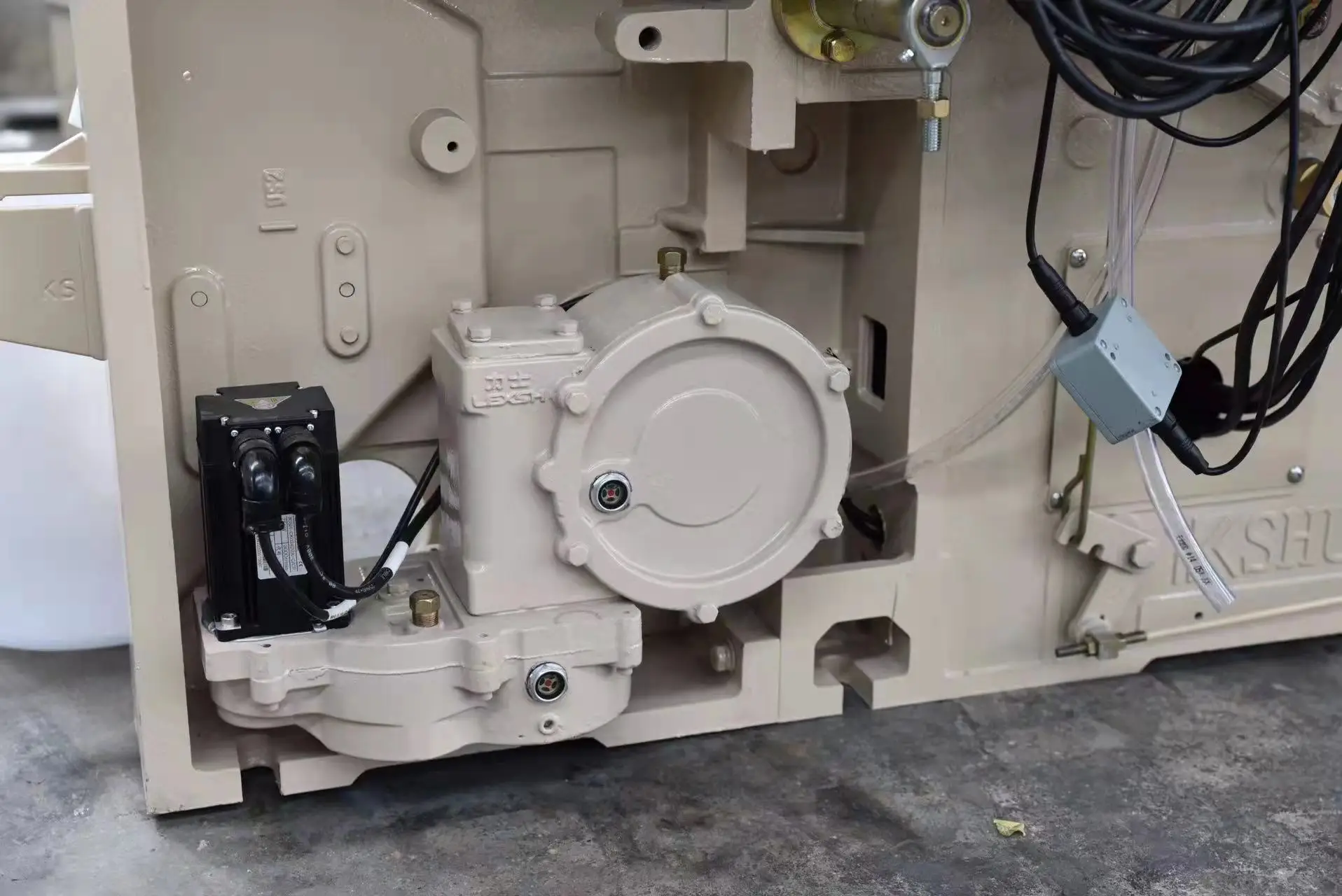 Waterjet reed weaving looms buy from manufacturer