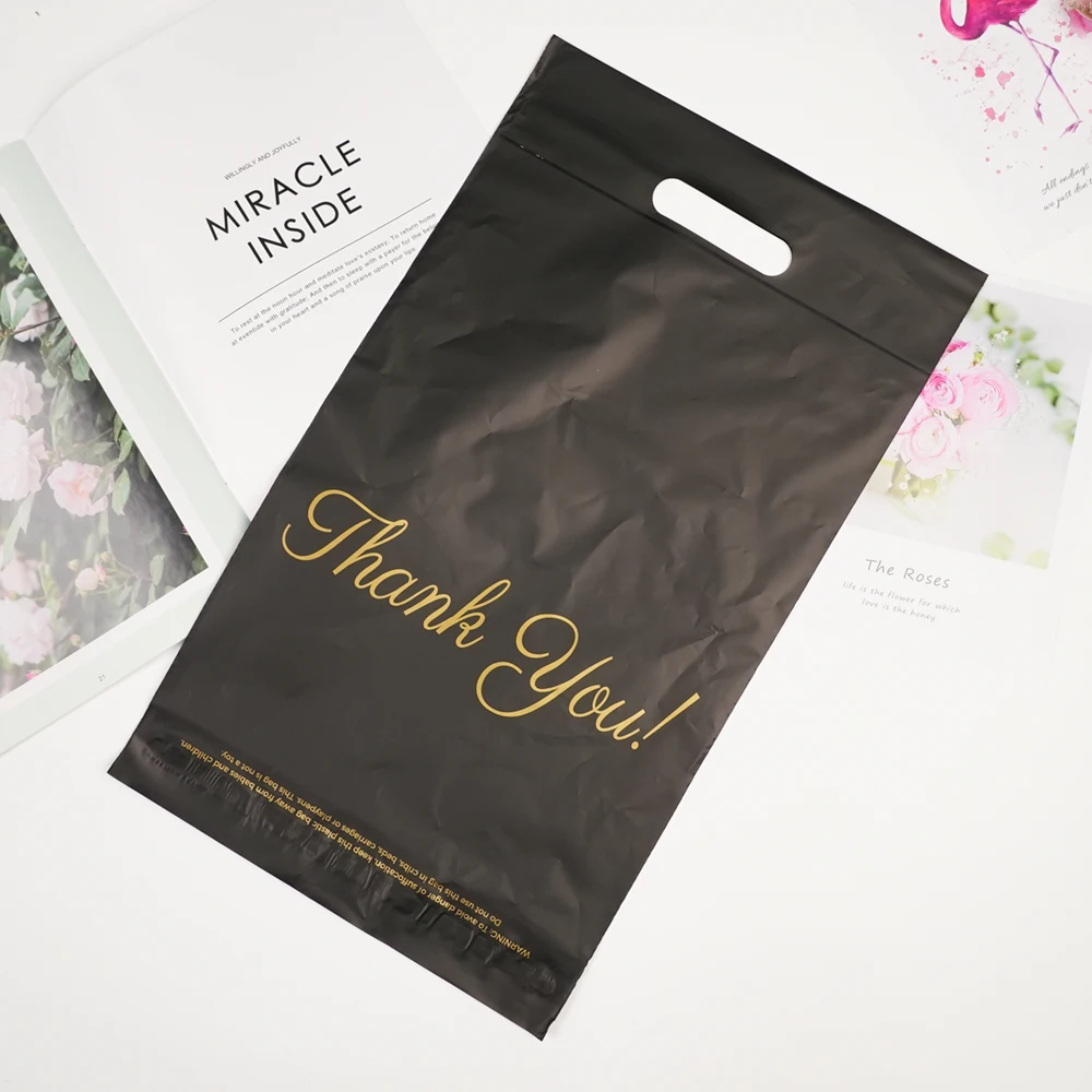 2024 custom brand logo Ploy bag black pink courier bag size 25.5*33+4cm  with handle for clothing