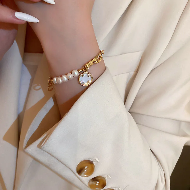 Happy face bracelet Advanced design sense Bestie bracelet Simple retro hand jewelry S146