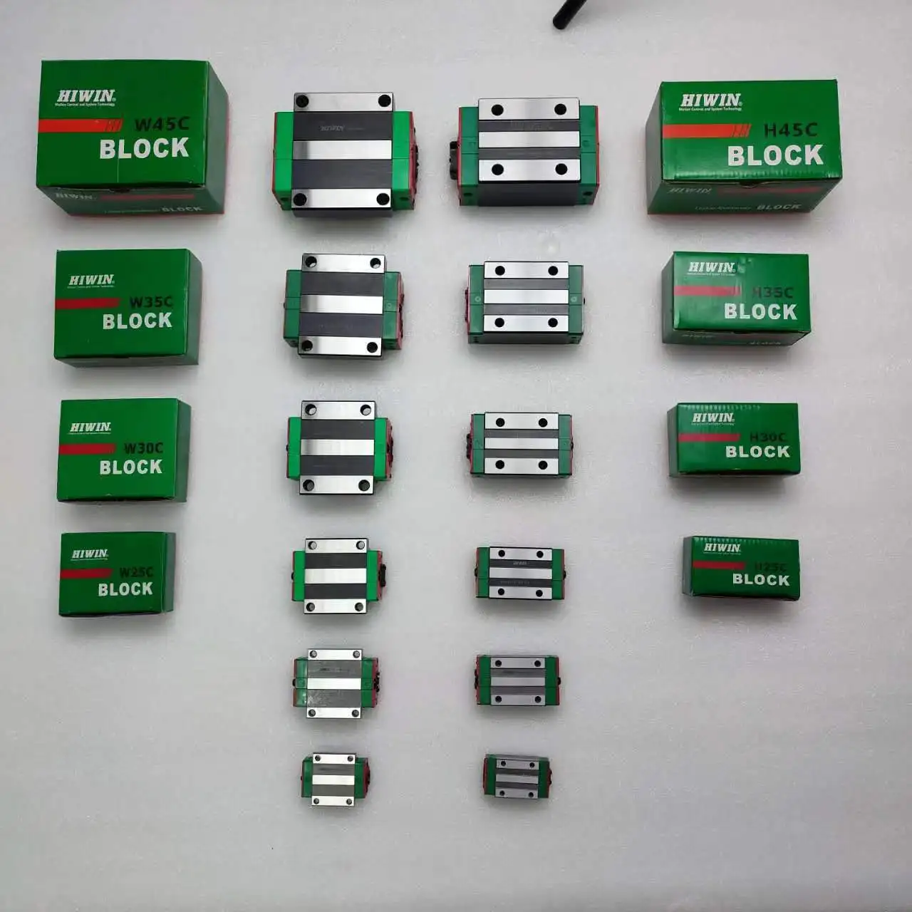 100%Original Hiwin HGR15 linear guide and HGH15CAZAC linear block HGH15CA