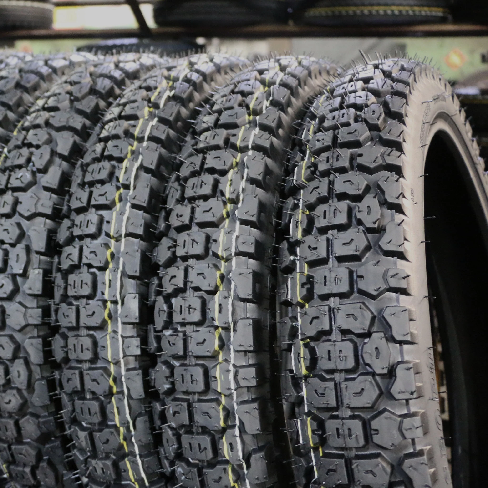 Factory Direct Sales Motorcycle Tires Wholesale Rubber 120/70 17 Manufacture 100/90-16 2.25-17 2.75-17 3.00-17 Motorcycle Tires