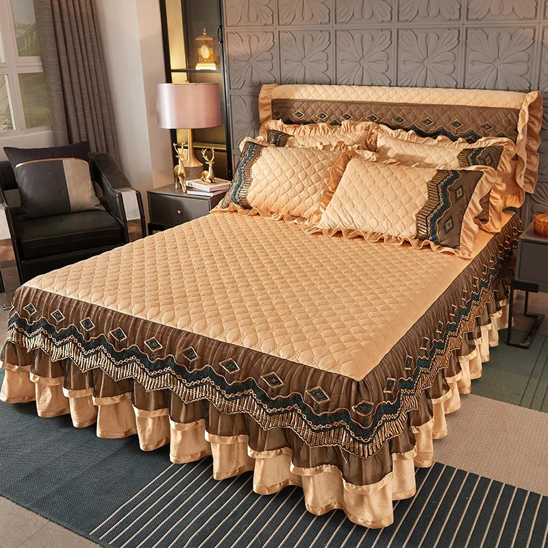 Bed Spread Home Soft Bedding Set Embroidery Thickened Cotton Velvet Bedspreads  Bed Skirt Set