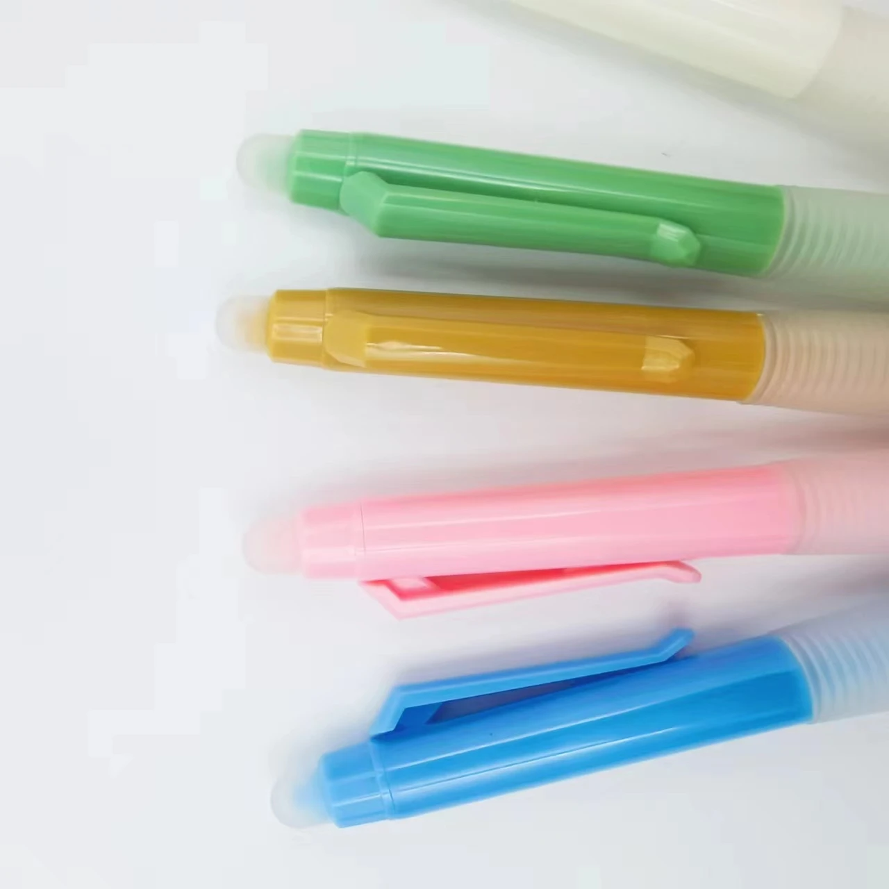 China Supplier Customized Solid Color Erasable Gel Ink Pen Comfortable Grip And Eraser Design For Work Study