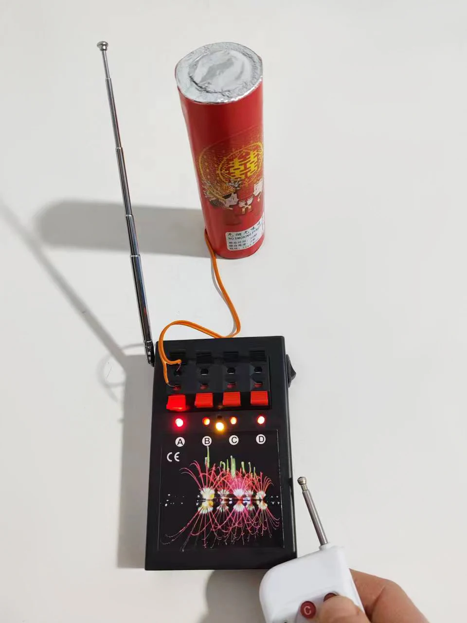 Low cost 4 channel with one receiver wireless remote control fireworks firing system for celebration parties